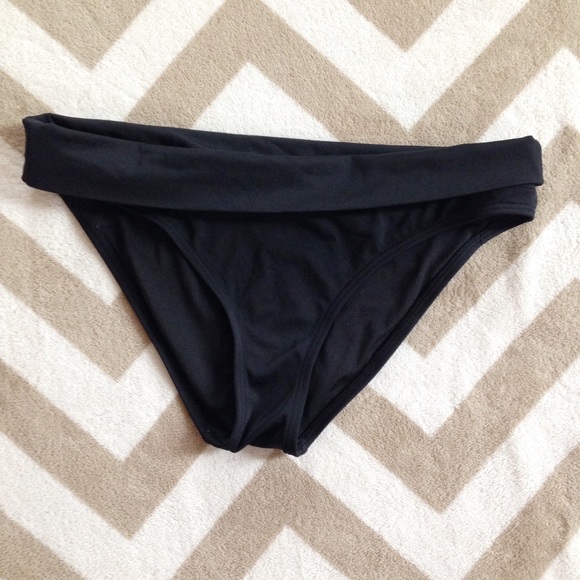 black fold over bikini bottoms